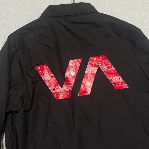 RVCA Coaches Jacket Red Bandana Lining Snap Button Front Black Nylon Size S - Picture 4 of 14
